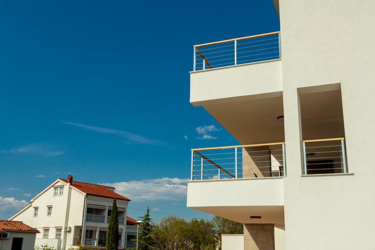 Apartments Kudec Malinska Exterior foto